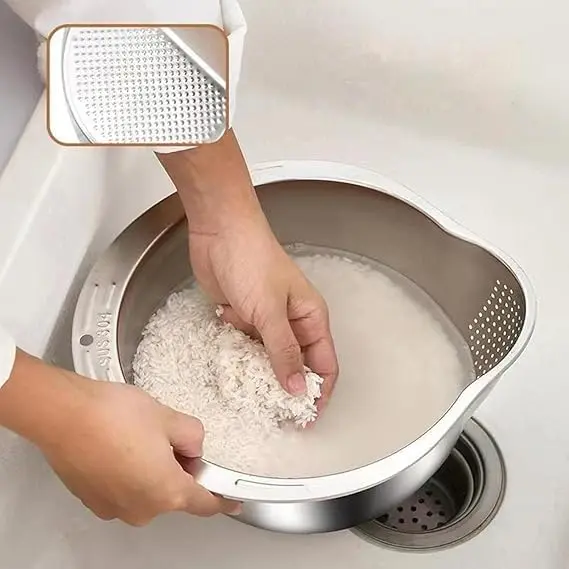 bowl with strainer1.webp