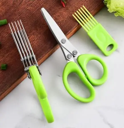 kitshen scissors1.webp