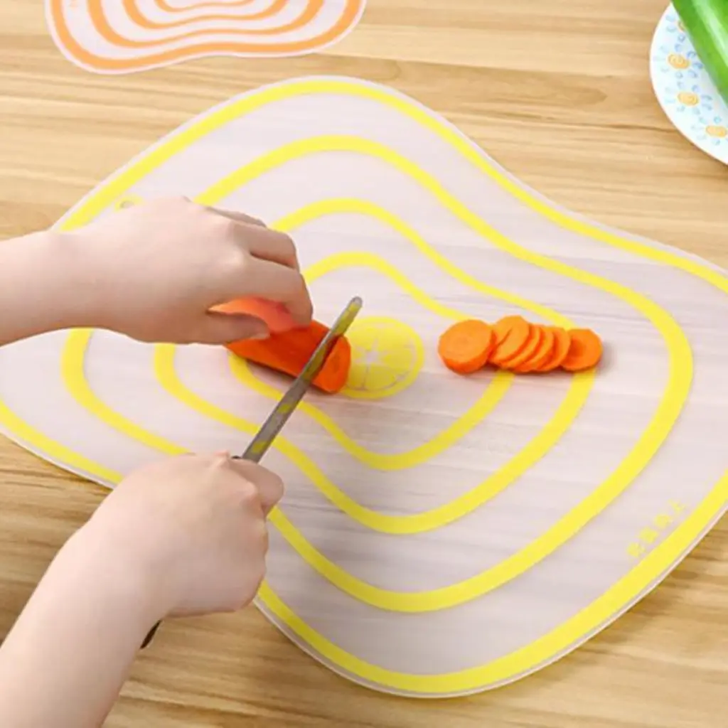 plastic cutting1.webp